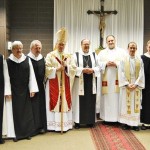 Gruppenbild mit Bischof Roald Nikolai, Abt Klaus, Father Robert Nemkovich, und einigen Ordensgeschwistern Gruppenbild mit Bischof Roald Nikolai, Abt Klaus, Father Robert Nemkovich, und einigen Ordensgeschwistern