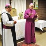 Abt Klaus OPR und Bischof Roald Nikolai nach der Unterzeichnung der Vereinbarung Abt Klaus OPR und Bischof Roald Nikolai nach der Unterzeichnung der Vereinbarung