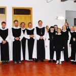 Gemeinsames Foto: die Mönche vom Orden von Port Royal und die Schwestern vom Kloster Helfta Gemeinsames Foto: die Mönche vom Orden von Port Royal und die Schwestern vom Kloster Helfta