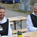 Auch Mönche brauchen mal Pause, links Br. Johannes vom Kloster St. Severin und Br. Gerhard von der Filiatur Brunnenhof Auch Mönche brauchen mal Pause, links Br. Johannes vom Kloster St. Severin und Br. Gerhard von der Filiatur Brunnenhof