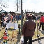 Hier gab es farbig gestaltete Holzarbeiten für den Garten Hier gab es farbig gestaltete Holzarbeiten für den Garten